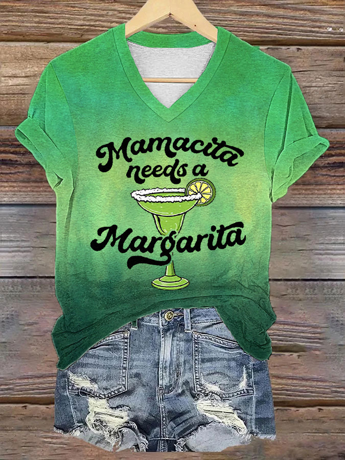 Mamacita de las mujeres necesita una camiseta de manga corta con cuello en V impresa Margarita