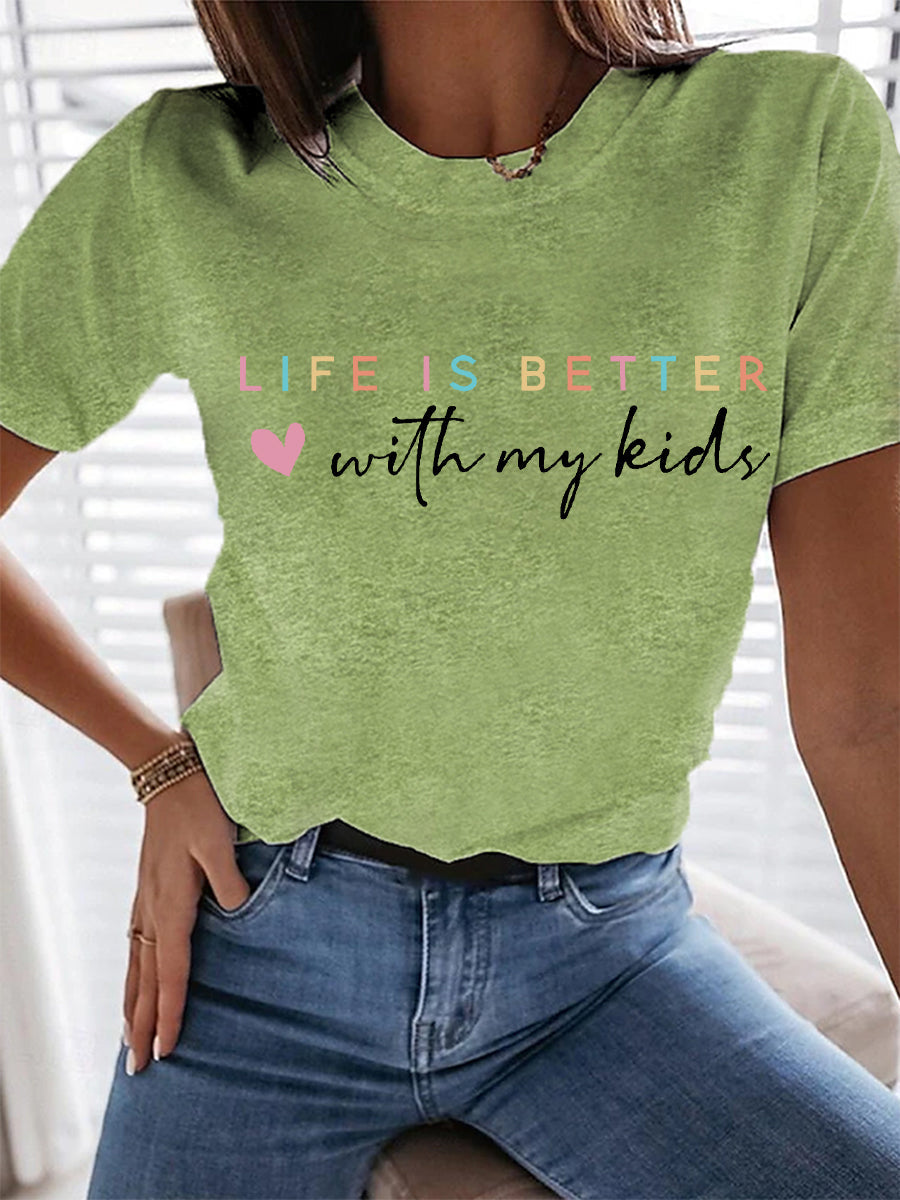 La vida de las mujeres es mejor con mi camiseta ocasional del regalo del día de madre de los cabritos