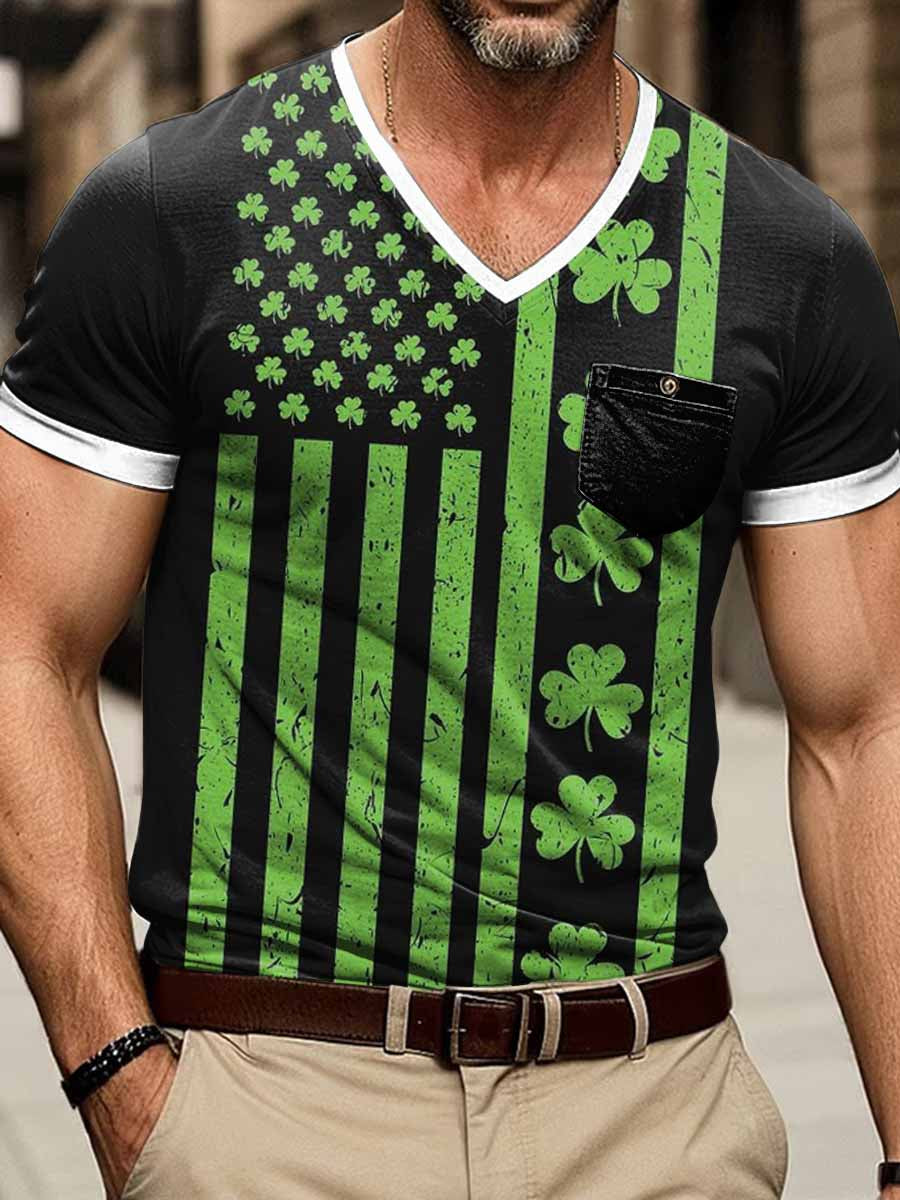 Camiseta de manga corta con cuello en V y estampado de bandera de trébol de tres hojas para hombre