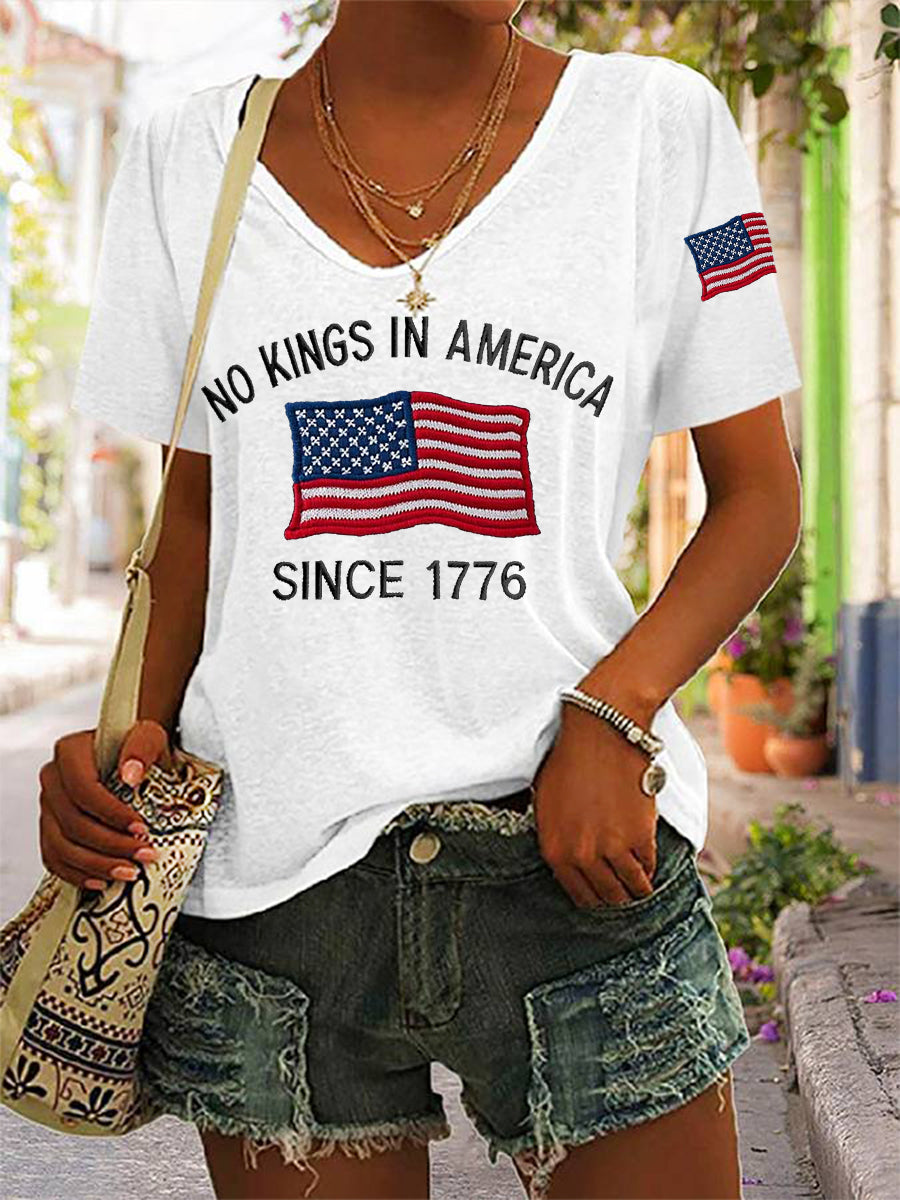 Camiseta con cuello en V para mujer No Kings In America Since 1776