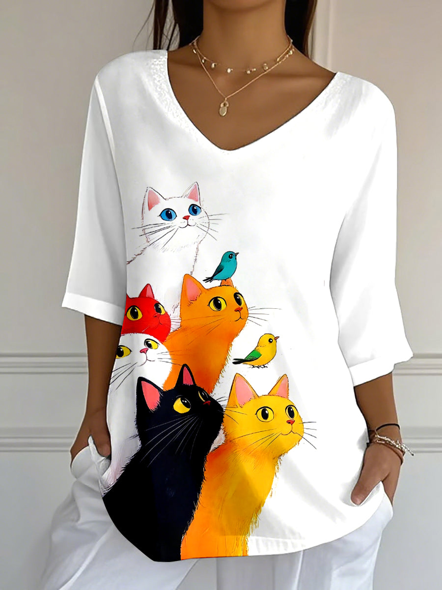 Camiseta con cuello en V Cat Art Print para mujer