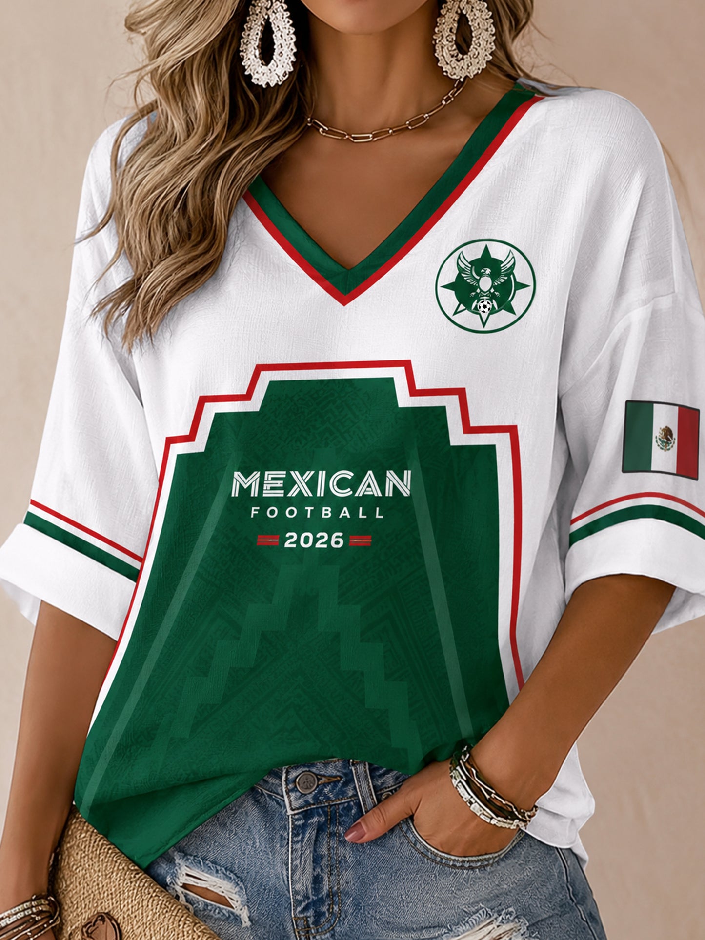 Camiseta de cuello en V con estampado artístico de elemento de animación para partido de fútbol femenino mexicano