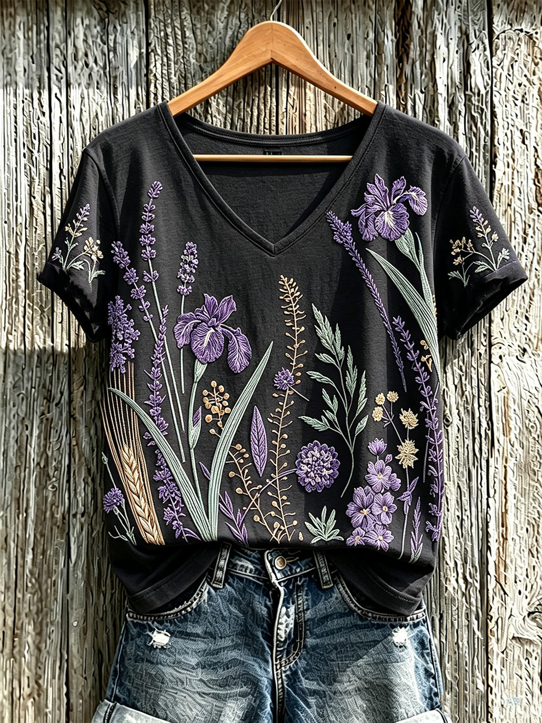 Camiseta casual para mujer con estampado de flores y plantas en color púrpura