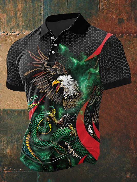 Camiseta de manga corta con cuello de polo estampado de serpiente y águila para hombre