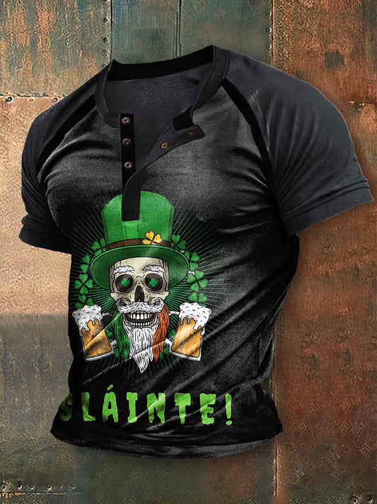 Slainte hombres Imprimir Raglan manga Henley Collar camiseta