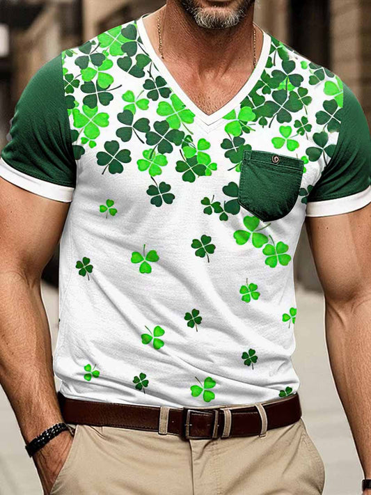 Camiseta de manga corta con cuello en V y estampado de trébol de tres hojas para hombre
