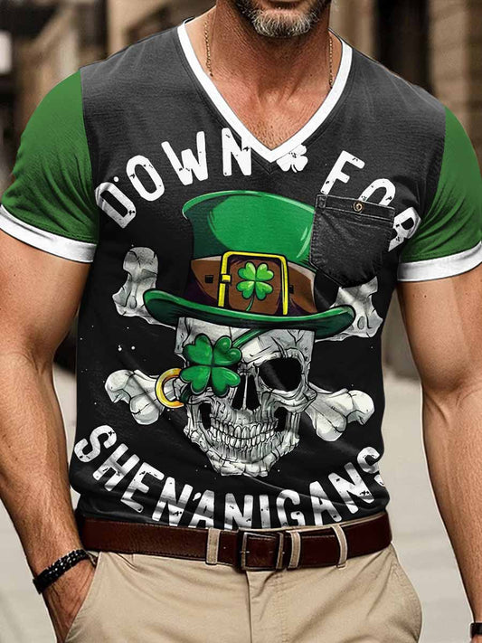 Camiseta de cuello en V de manga corta con estampado de color de contraste para hombre