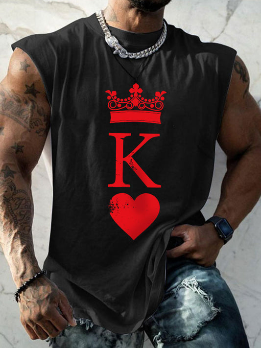 Rey del póker de los hombres del chaleco de los corazones