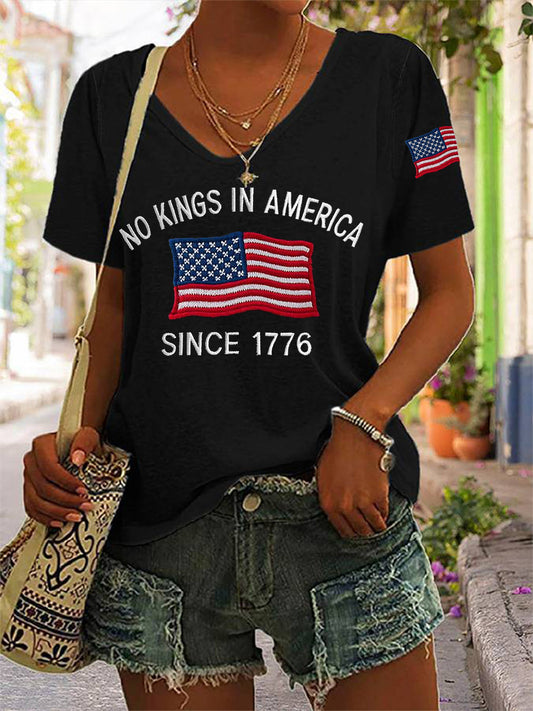 Camiseta con cuello en V para mujer No Kings In America Since 1776