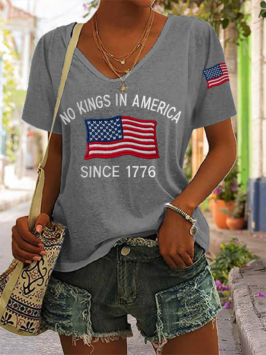 Camiseta con cuello en V para mujer No Kings In America Since 1776