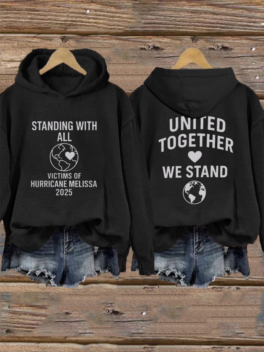 Mujeres de pie con todas las víctimas del huracán Melissa United Together We Stand Hoodie