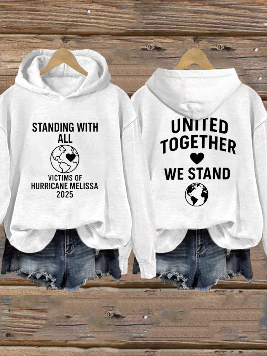 Mujeres de pie con todas las víctimas del huracán Melissa United Together We Stand Hoodie