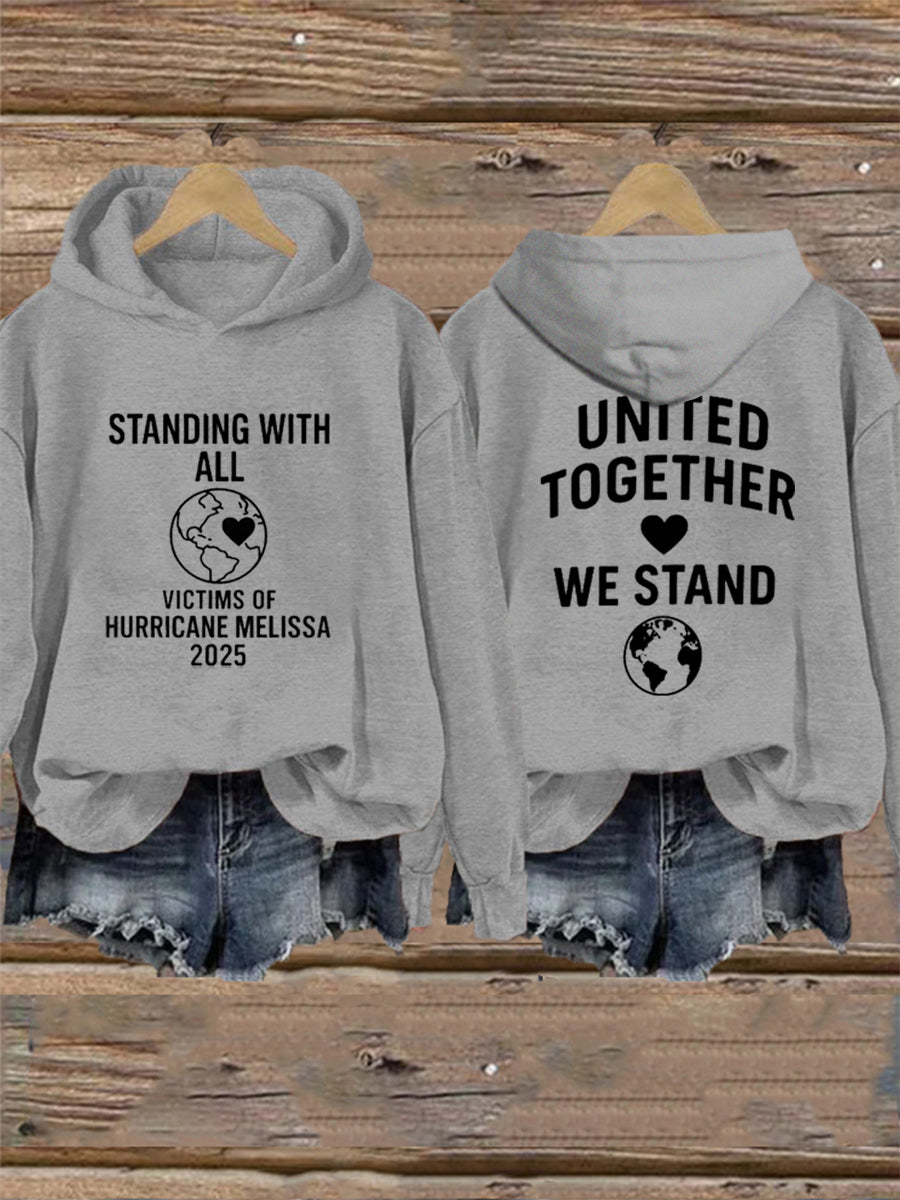 Mujeres de pie con todas las víctimas del huracán Melissa United Together We Stand Hoodie