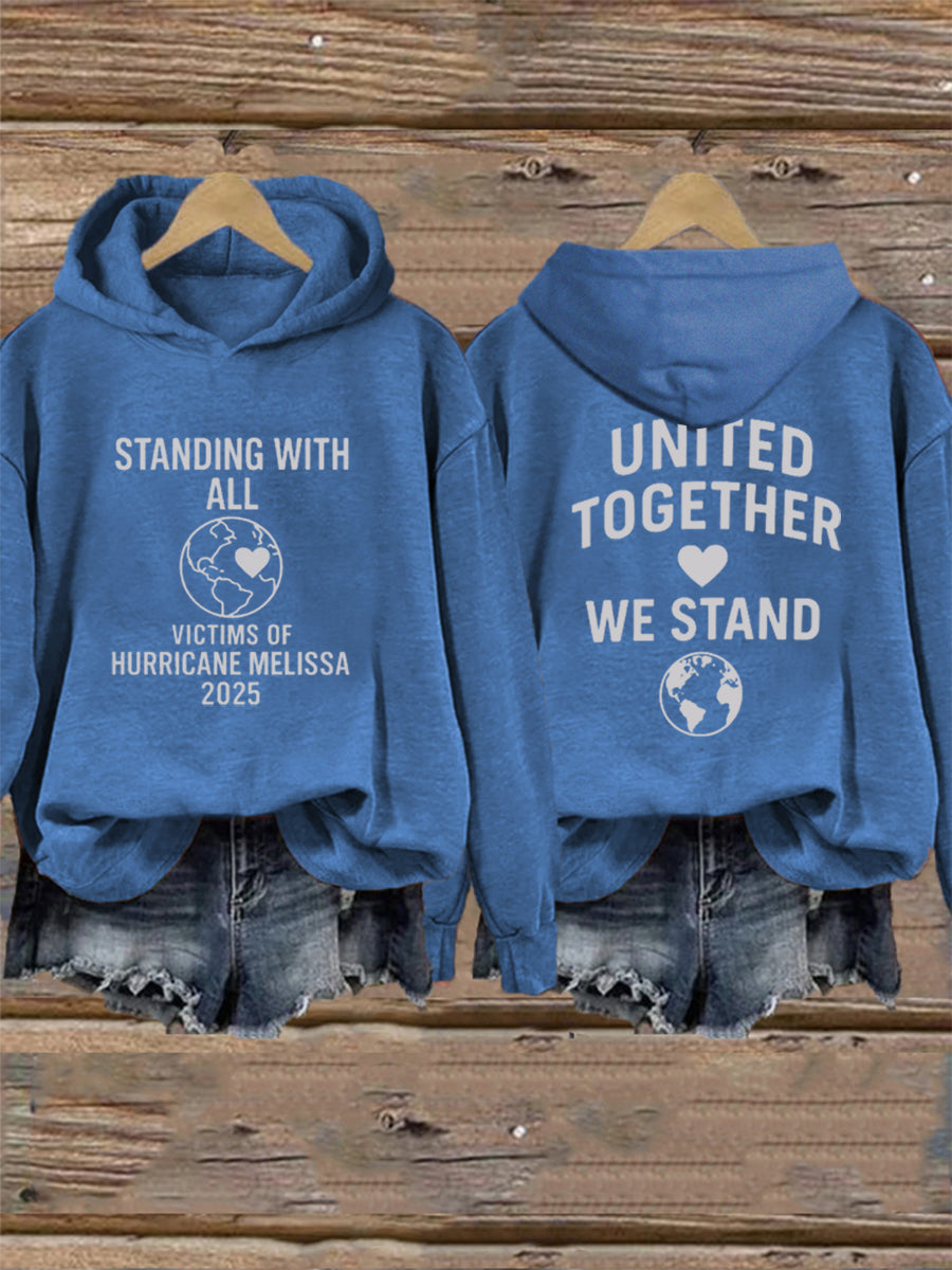 Mujeres de pie con todas las víctimas del huracán Melissa United Together We Stand Hoodie