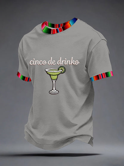 Camiseta con patrón bordado de Cinco de Drinko para hombre