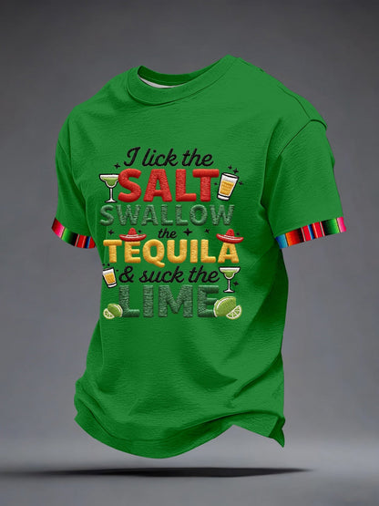 Los hombres lamen la sal trago el tequila y chupar la camiseta del modelo del bordado de la CÁLIMA