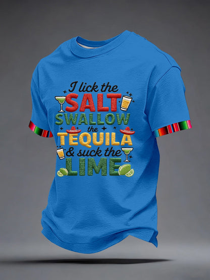 Los hombres lamen la sal trago el tequila y chupar la camiseta del modelo del bordado de la CÁLIMA