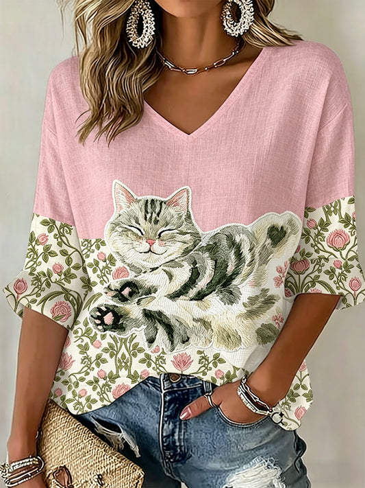 Gato lindo de las mujeres con la camisa con cuello en V de lino ocasional gráfica floral