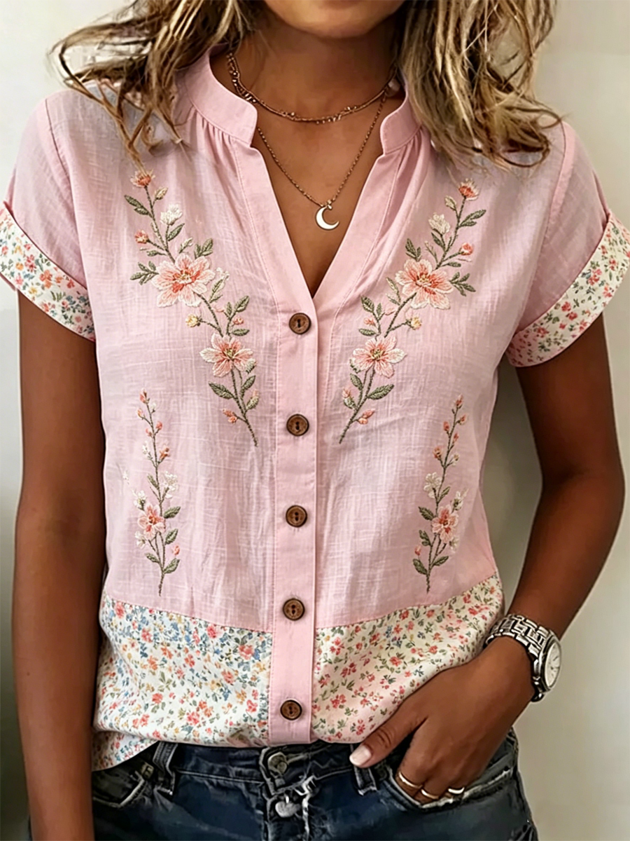 Camisas rosadas con estampado floral de mujer