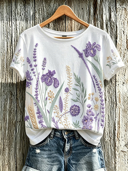El patrón púrpura de la flor de la planta de las mujeres imprimió la camiseta ocasional