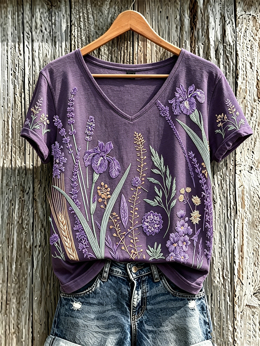 Camiseta casual para mujer con estampado de flores y plantas en color púrpura