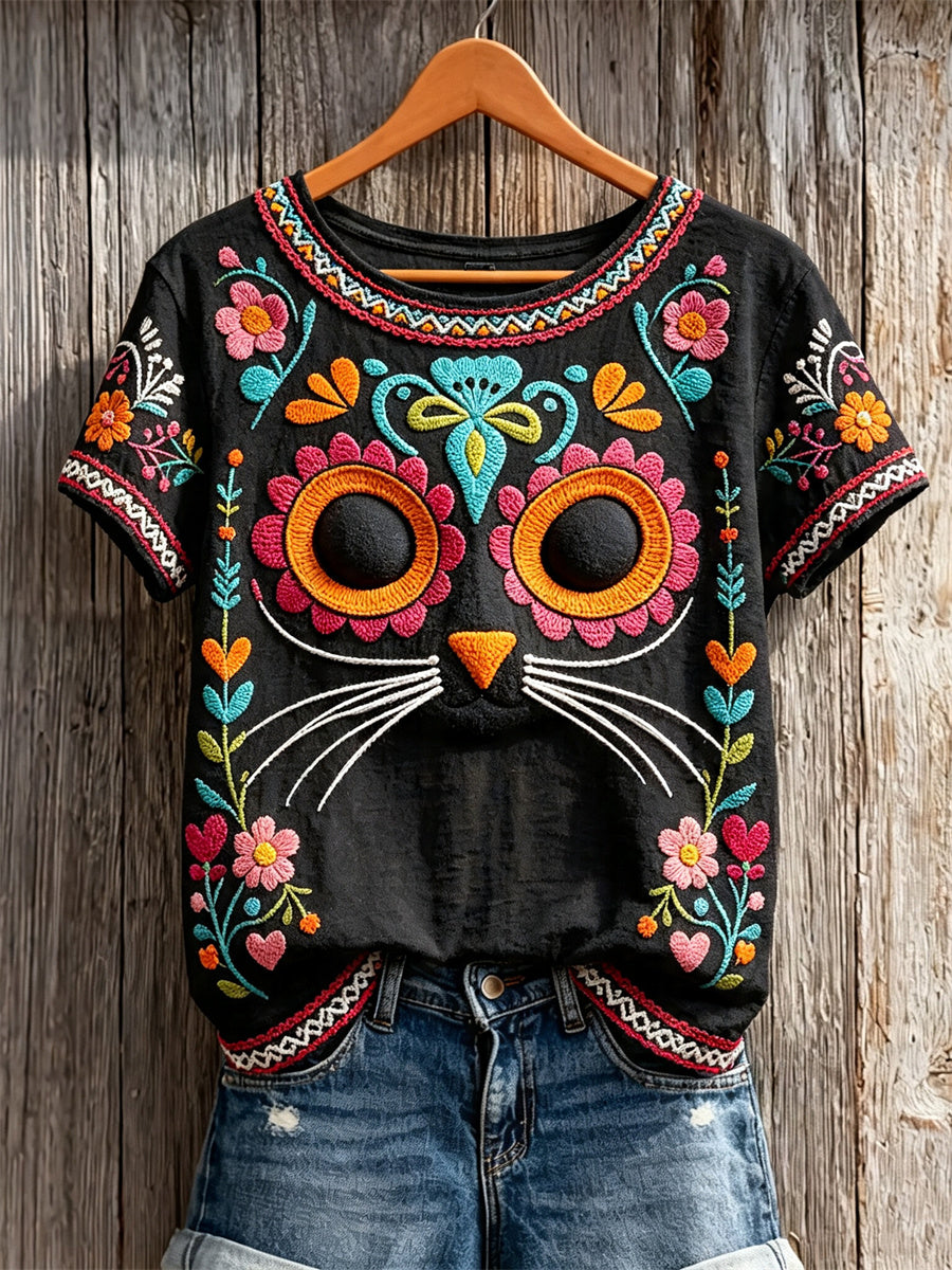 Camiseta de manga corta con estampado floral mexicano de calavera azucarada y gato del Día de Muertos para mujer