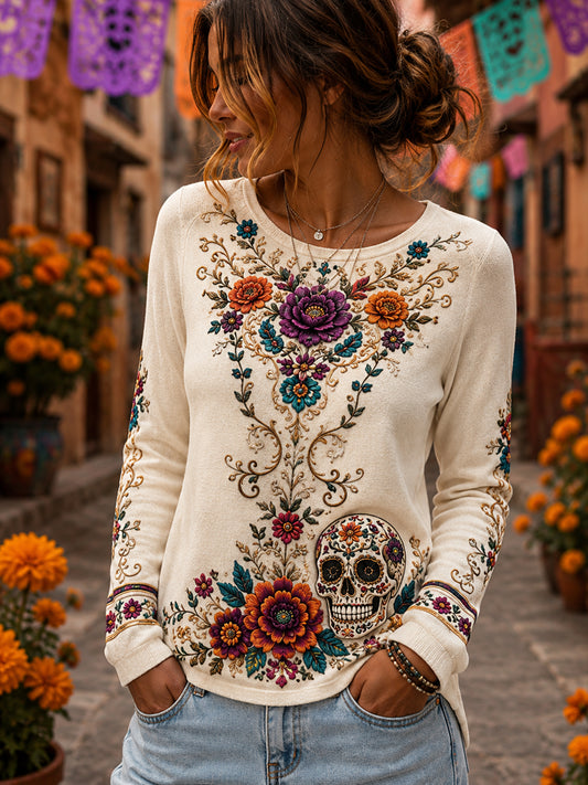 Camiseta con estampado artístico de elementos culturales mexicanos del Día de los Muertos para mujer