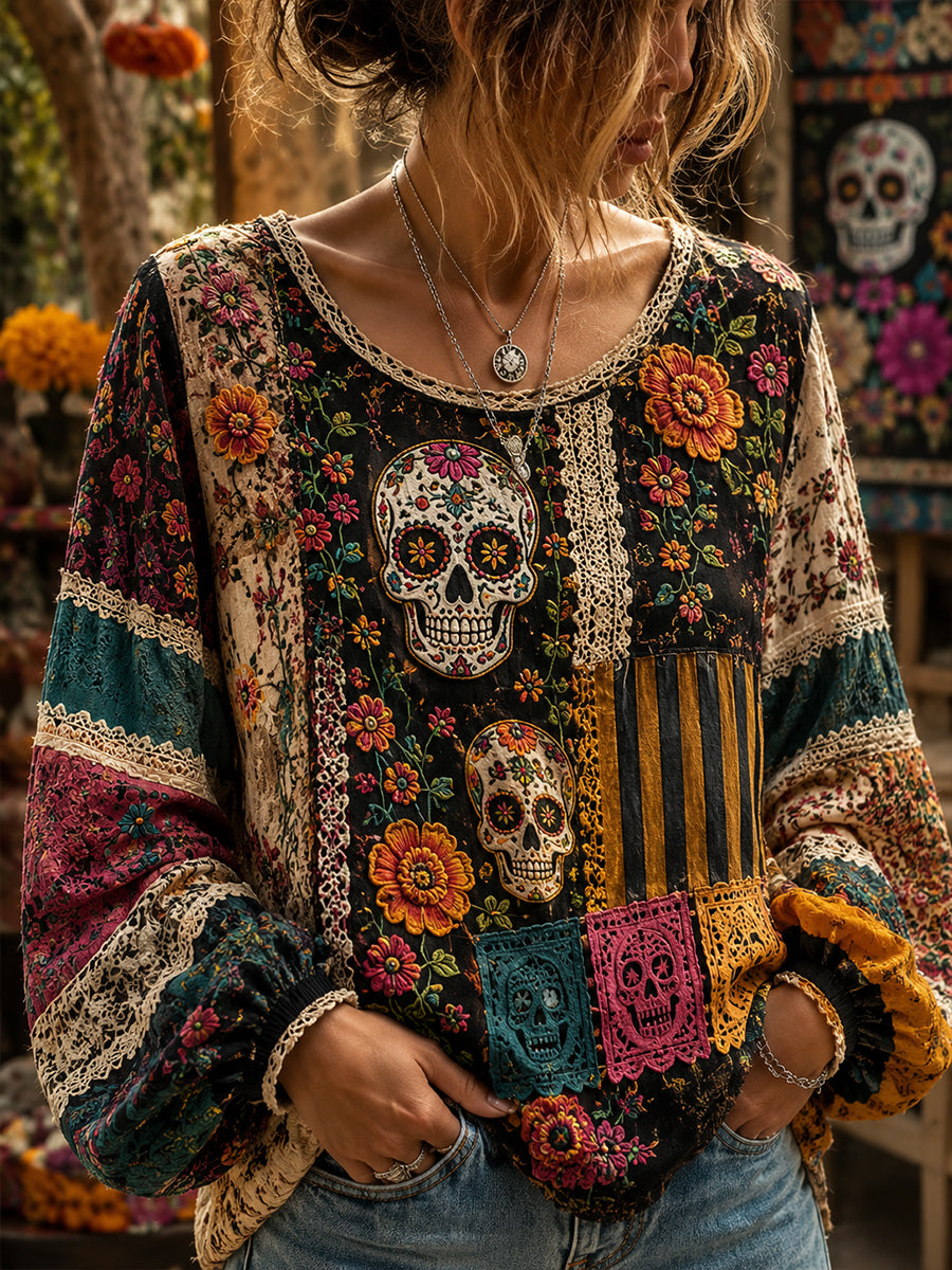 Camiseta con estampado artístico de elementos culturales mexicanos del Día de los Muertos para mujer