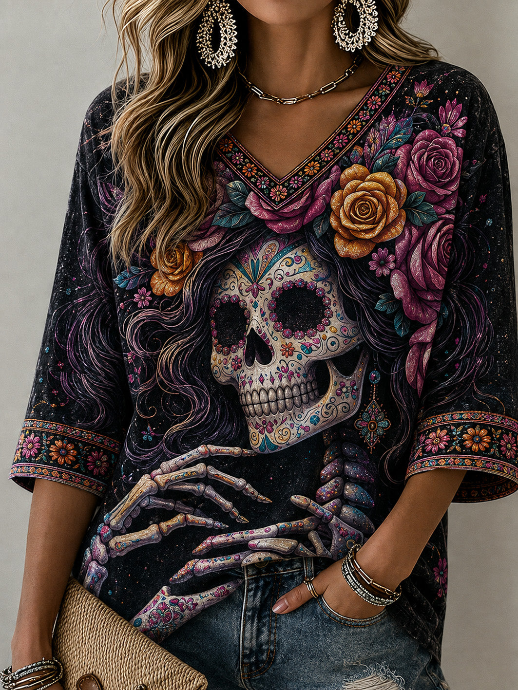Camiseta casual de manga media con cuello en V, estampada con motivos del Día de la Muerte para mujer