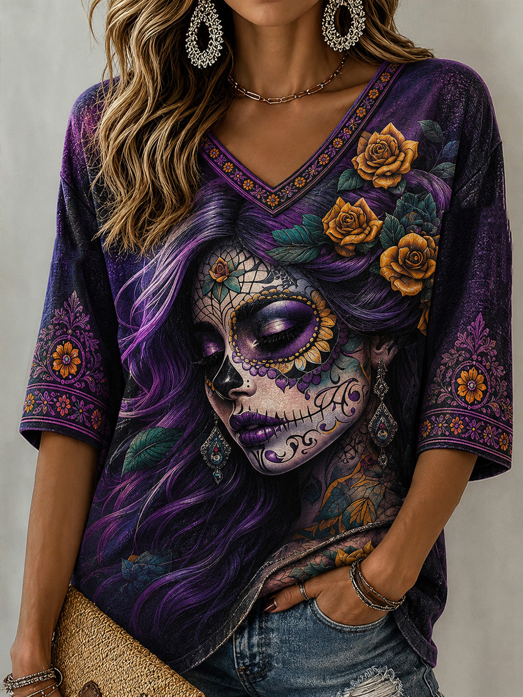 Camiseta casual de manga media con cuello en V, estampada con motivos del Día de la Muerte para mujer
