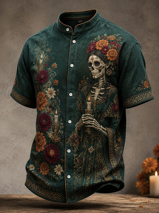 Camisa estampada con diseño floral del Día de los Muertos mexicano para hombre