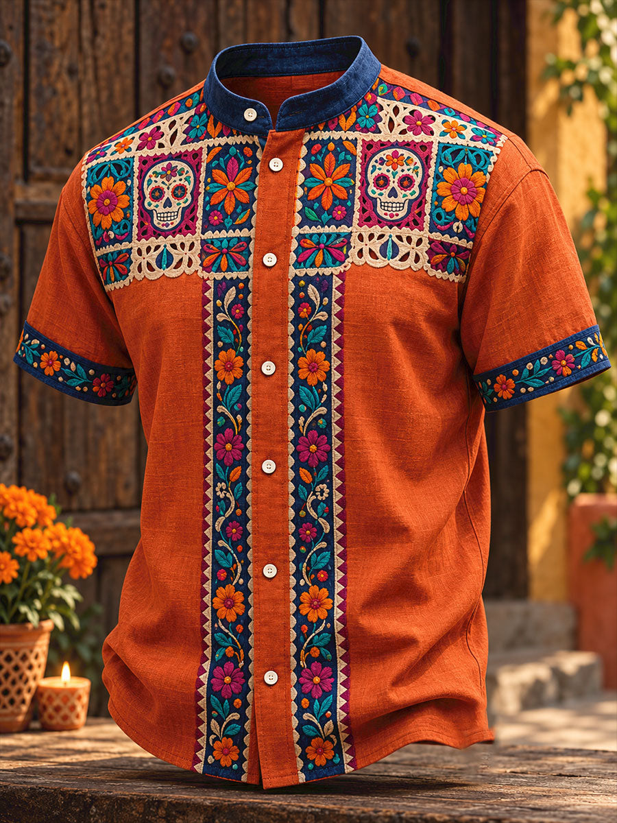Camisa estampada con diseño floral del Día de los Muertos mexicano para hombre