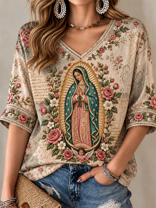 Fiesta de las mujeres de Nuestra Señora de Guadalupe arte Impreso Mediados de longitud mangas V-cuello de la camiseta